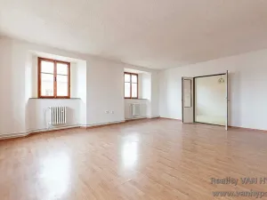 Prodej bytu 3+1, Žatec, náměstí Svobody, 101 m2