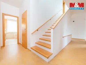 Prodej rodinného domu, Praha - Dejvice, V Šáreckém údolí, 230 m2