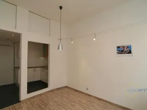 Pronájem bytu 2+kk, Praha - Nusle, Na Pankráci, 45 m2
