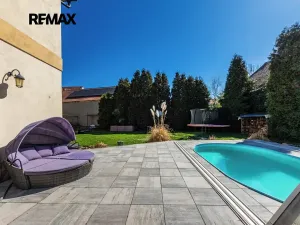 Prodej rodinného domu, Černuc, 330 m2