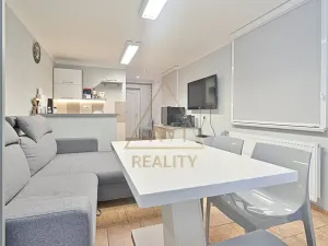 Prodej rodinného domu, Hřebeč, nám. Draha, 150 m2