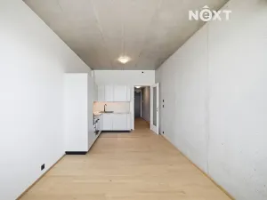 Pronájem bytu 1+kk, Praha - Vysočany, Kolbenova, 33 m2