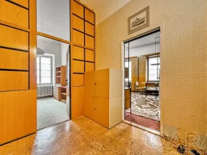 Prodej bytu 4+1, Praha - Malá Strana, Malostranské náměstí, 91 m2