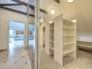 Pronájem rodinného domu, Dolní Břežany, V Úvozu, 380 m2