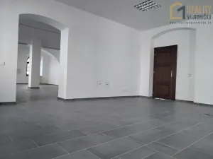 Pronájem obchodního prostoru, Nový Bydžov, Bož. Němcové, 106 m2