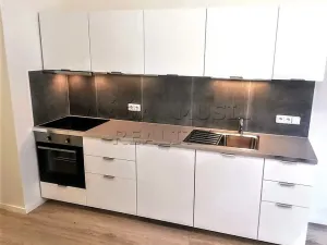 Pronájem bytu 2+kk, Praha - Libeň, Novákových, 35 m2