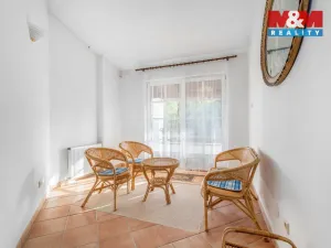 Prodej rodinného domu, Frýdštejn - Sestroňovice, 387 m2