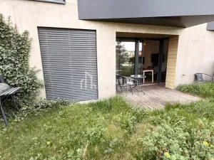 Pronájem bytu 2+kk, Praha - Libeň, Menclova, 53 m2