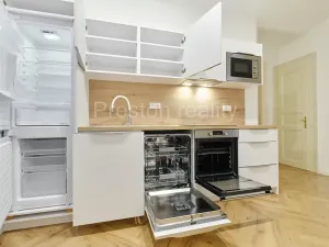 Pronájem kanceláře, Praha - Vinohrady, U vodárny, 72 m2