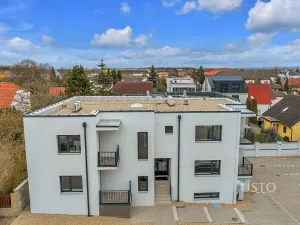 Pronájem atypického bytu, Praha - Šeberov, Na proutcích, 33 m2