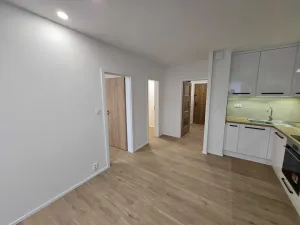 Prodej bytu 2+kk, Praha - Modřany, Pirinská, 41 m2