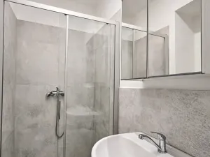 Pronájem bytu 1+kk, Praha - Holešovice, Na Maninách, 22 m2