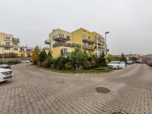 Pronájem bytu 1+kk, Praha - Řeporyje, Wiesenthalova, 34 m2