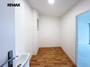 Pronájem obchodního prostoru, Praha - Vinohrady, Vinohradská, 20 m2