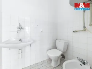 Pronájem obchodního prostoru, Slavkov u Brna, Palackého náměstí, 71 m2