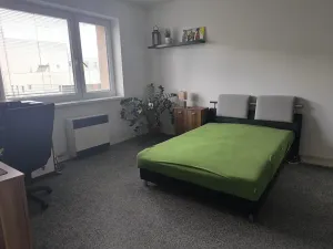 Pronájem bytu 2+1, Hradec Králové, Vocelova, 75 m2