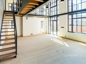 Prodej atypického bytu, Praha - Vysočany, Kolbenova, 181 m2