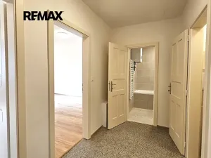 Pronájem bytu 2+kk, Praha - Břevnov, Junácká, 50 m2