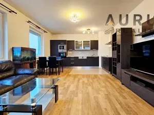 Pronájem bytu 2+kk, Praha - Horní Měcholupy, Modenská, 68 m2