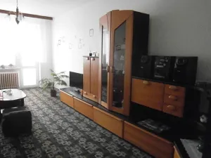 Pronájem bytu 2+1, Třebíč, Dělnické nám., 54 m2