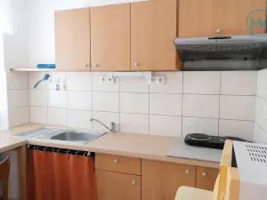Pronájem bytu 1+kk, Zlín, Kvítková, 35 m2