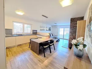 Prodej rodinného domu, Doubravy, 190 m2