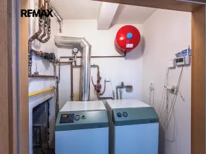 Prodej rodinného domu, Praha - Kyje, Hajní, 330 m2