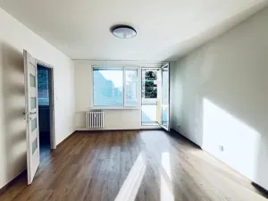 Pronájem bytu 3+1, Praha - Kobylisy, Chotovická, 84 m2