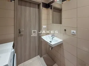 Pronájem bytu 1+kk, Praha - Libeň, Pod Labuťkou, 30 m2