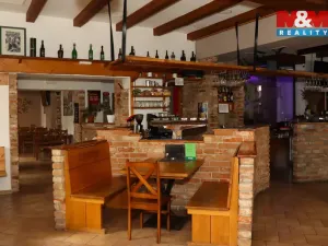 Pronájem restaurace, Holice, Smetanova, 233 m2