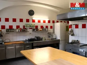 Pronájem restaurace, Holice, Smetanova, 233 m2