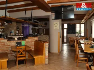 Pronájem restaurace, Holice, Smetanova, 220 m2
