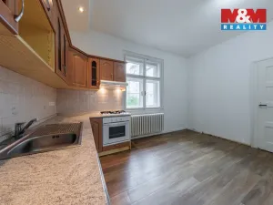 Prodej bytu 3+1, Karlovy Vary - Drahovice, Americká, 92 m2