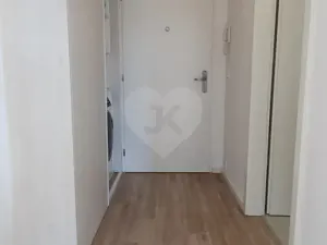 Pronájem bytu 2+kk, Praha - Libeň, Novovysočanská, 53 m2