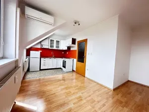 Pronájem bytu 1+kk, Nový Jičín, B. Martinů, 28 m2