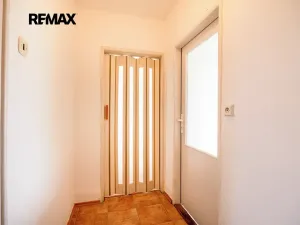 Prodej bytu 2+1, Praha - Dejvice, Na viničních horách, 58 m2