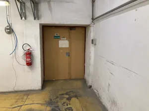 Pronájem skladu, Brno, Valchařská, 371 m2