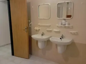 Pronájem bytu 2+kk, Karlovy Vary, Moravská, 82 m2