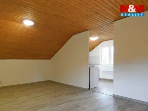 Pronájem bytu 1+1, Červené Pečky, Dobešovice, 40 m2