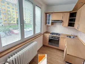 Pronájem bytu 2+1, Kadaň, Na Podlesí, 55 m2