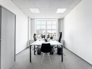 Pronájem kanceláře, Praha - Holešovice, U Uranie, 500 m2