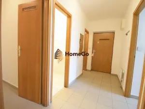 Pronájem bytu 1+kk, Praha - Troja, K Haltýři, 51 m2