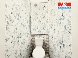 Pronájem bytu 1+kk, Praha - Troja, Lešenská, 26 m2