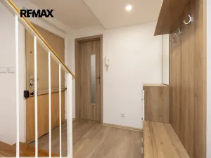 Pronájem bytu 4+kk, Praha - Modřany, Plovdivská, 82 m2