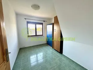 Pronájem rodinného domu, Neubuz, 218 m2