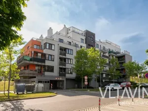 Pronájem garážového stání, Praha - Stodůlky, Laurinova, 18 m2