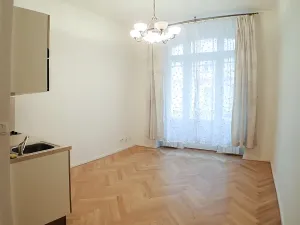 Pronájem bytu 1+kk, Praha - Smíchov, Zborovská, 23 m2