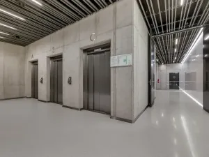 Pronájem kanceláře, Praha - Dejvice, Evropská, 1751 m2