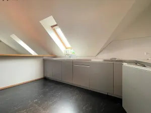 Pronájem kanceláře, Praha - Kobylisy, Zdibská, 127 m2