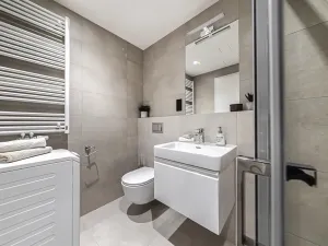 Pronájem bytu 1+kk, Praha - Karlín, Pobřežní, 31 m2